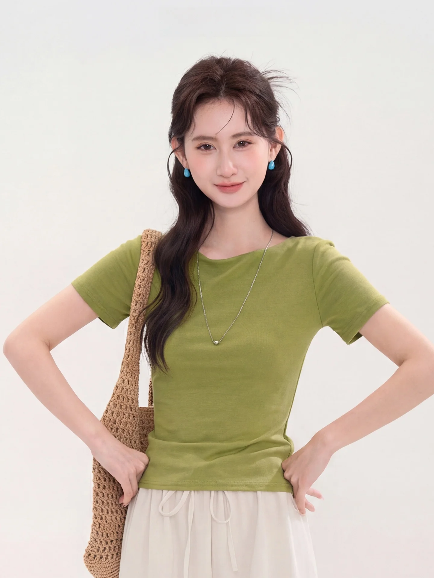 

Женская футболка Heme Cloud Forest с круглым вырезом и коротким рукавом, приталенная, в повседневном стиле, летняя, модная, из высококачественной полиэстеровой смеси