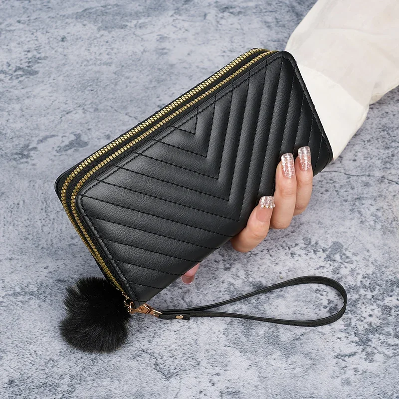 

Cross-border ladies V embroidered long wallet 2024 Korean autumn and winter new large-capacity multi-card holding coin purse