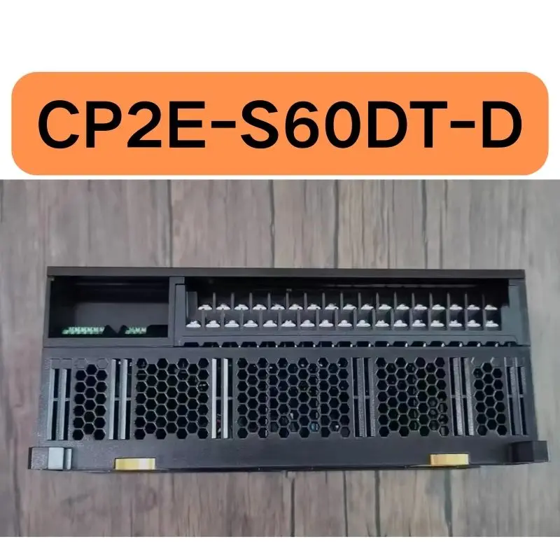 Controlador programável PLC CP2E-S60DT-D usado testado OK e enviado rapidamente