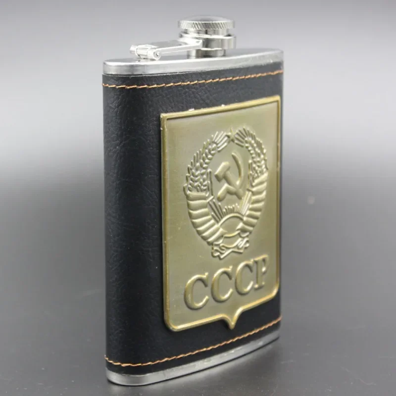 Luxury Stainless Steel Alcohol Hip Flasks Vodka Whiskey Wine Bottle Cups Bottle Set CCCP Engraving Alcohol Container Flask