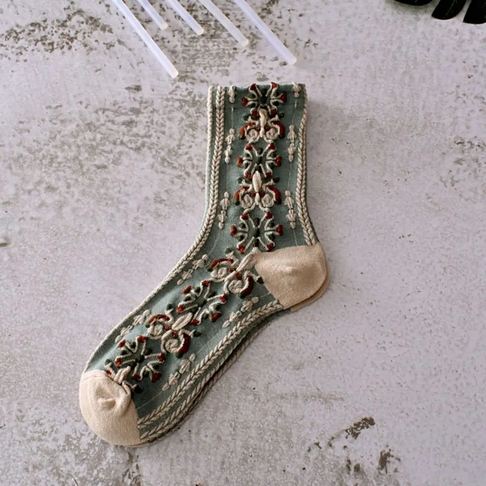 

Cotton Embroidery Lolita Socks Harajuku Middle Tube Hosiery Girls Jacquard Socks Korean Style Socks College Style Hosiery