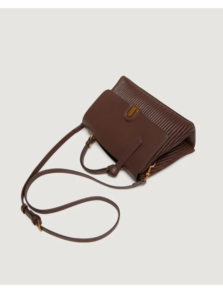 Tas Tangan Dekorasi Gesper Logam Kulit Pu Solid 2025 Tas Bahu Serbaguna Desain Berlipat Bergaya Tas Selempang Kasual Lembut Wanita