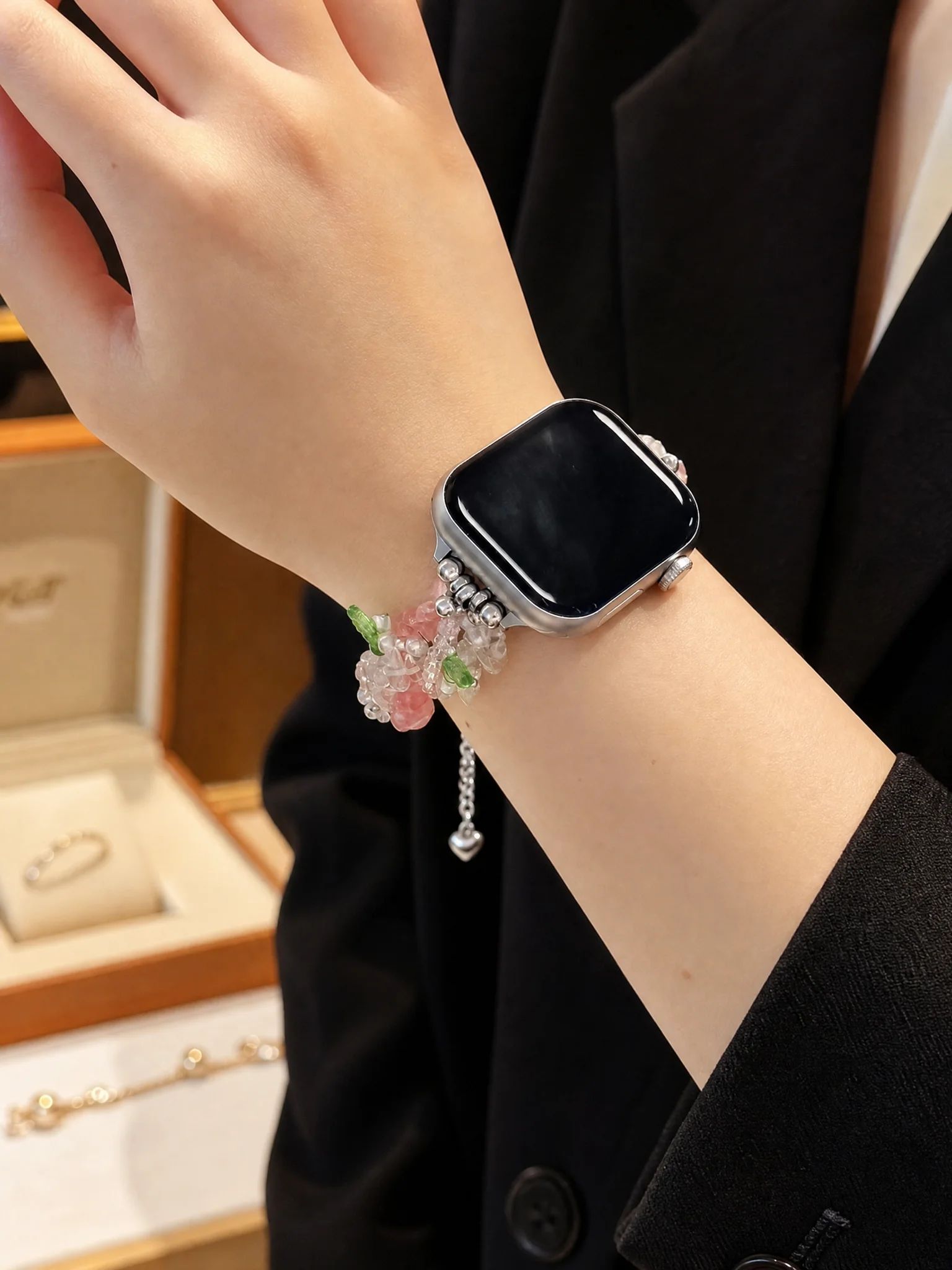 Light luxury fashion metal watch strap compatible with iWatch strap 38mm 40mm 41mm 42mm 44mm 45mm 49mm handmade watch strap