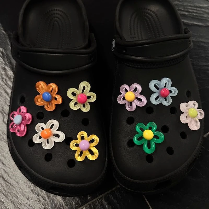 Hot sales 9pcs 5 petal flower Hole shoe Charms Designer DIY Shiny Bling Shoes Decaration for Clogs Kids Boys Women Girls Gifts