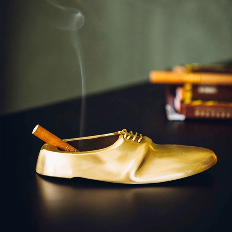 

Retro Brass Leather Shoes Shape Creative Ashtray Creative Anti-fly Ashtray Nordic Handicraft Paperweight Handmade Ornaments