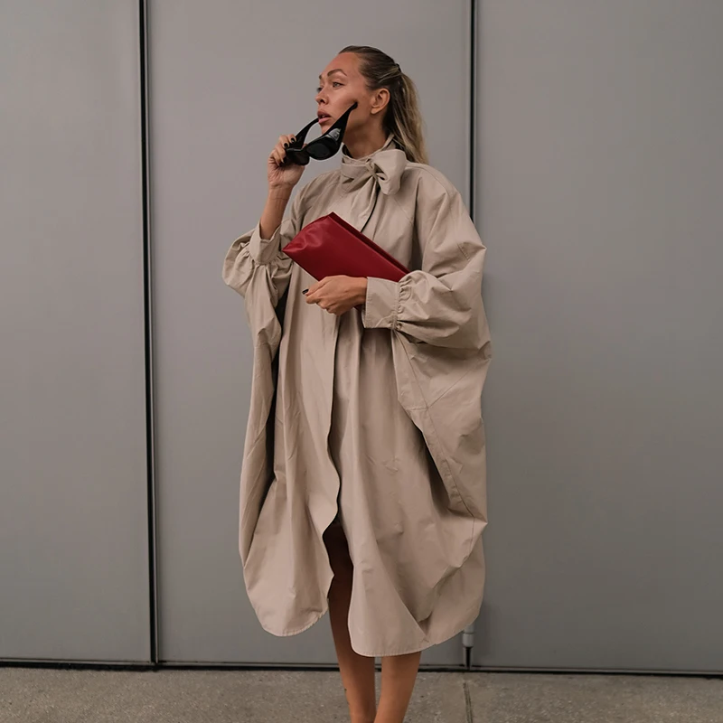 Damen-Windbreaker mit Kordelzug, tailliertem Schnitt, elastischen Ärmelbündchen, kurzem Trenchcoat, Rüschensaum, kurzer Bomberjacke, Streetwear-Oberbekleidung – Detail 4