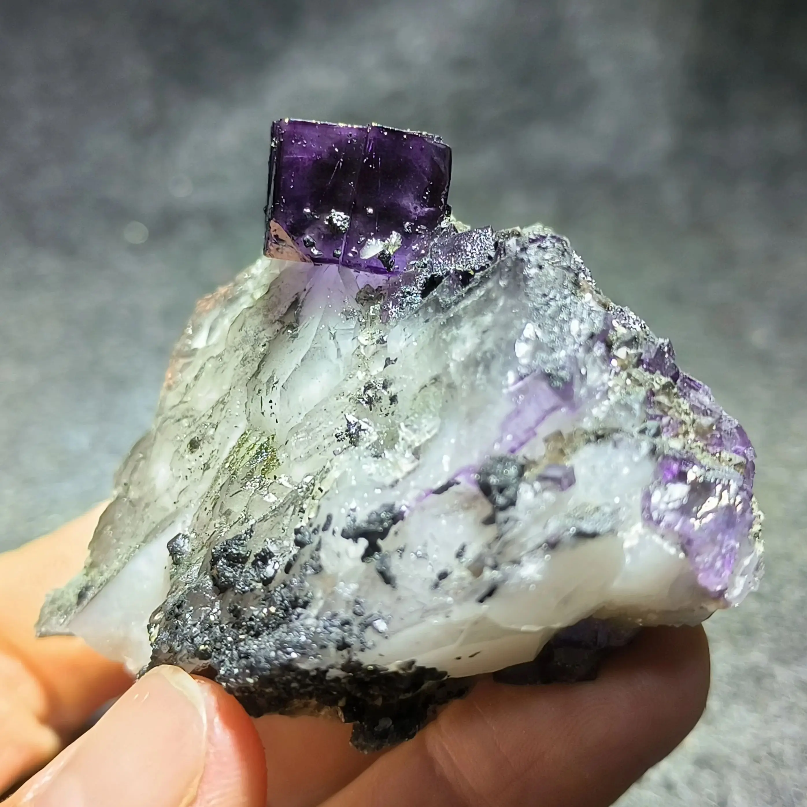 95g100% Natural Purple Fluorite and Black Tungsten Crystal Coexisting Mineral Specimen Healing Energy Quartz Home Decoration