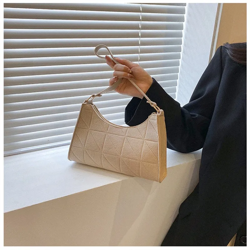 Borse a tracolla semplici alla moda sotto le ascelle Borsa per ascelle con texture di personalità Borse casual in tinta unita Borsa a tracolla tote da donna