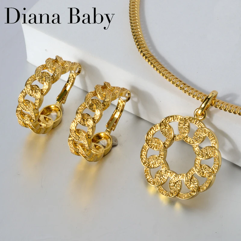 

Vintage Gold Color Pendant Necklace Jewelry Set For Women Gothic Cuba Hoop Earring Italy Dubai Wedding Party Jewelry Accessories