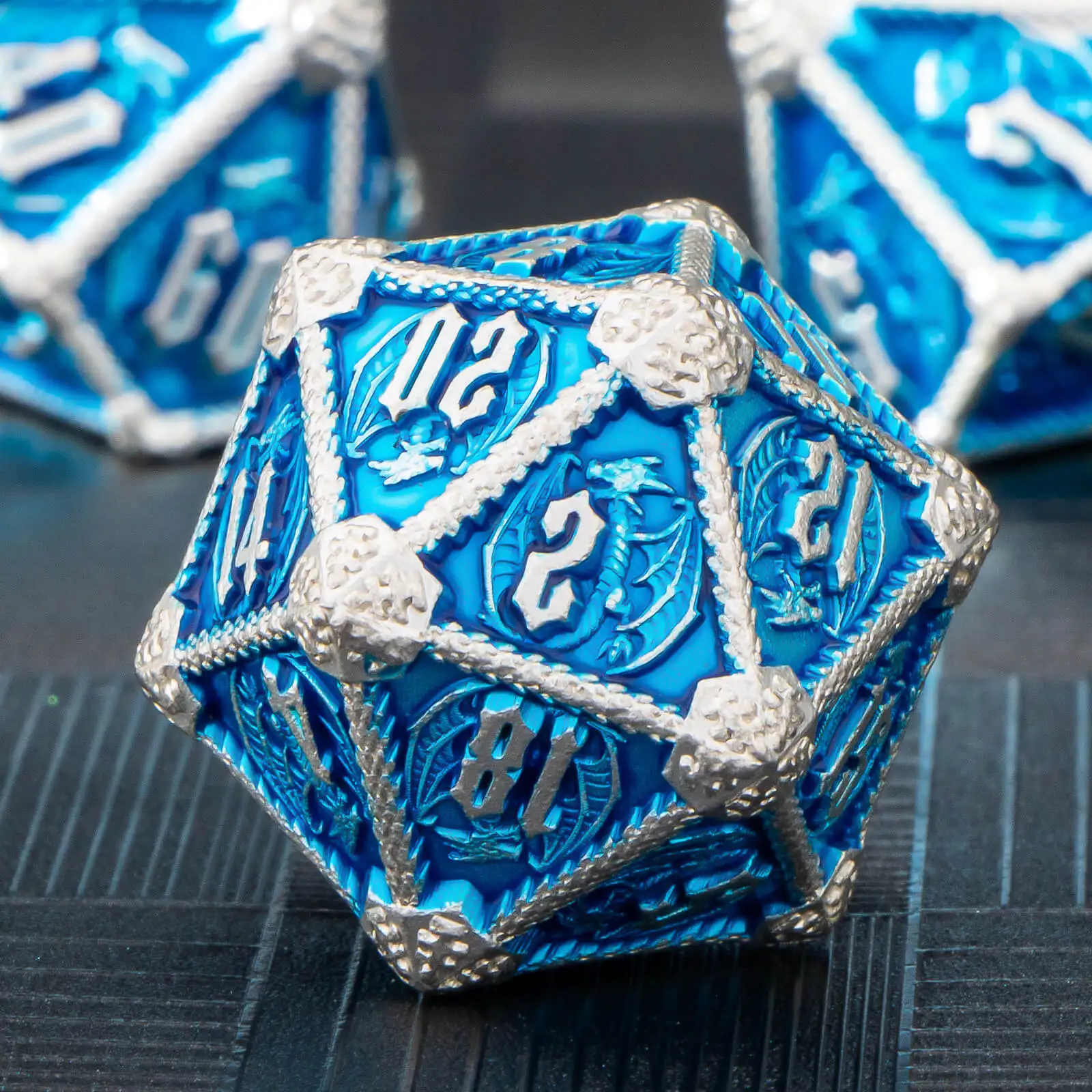 conjunto-de-dados-metalicos-dnd-para-jogos-de-rpg-7-pecas-de-dados-d-d-dungeons-and-dragons-dados-poliedrais-d-d-d20-d12-d10-d8-d6-d4