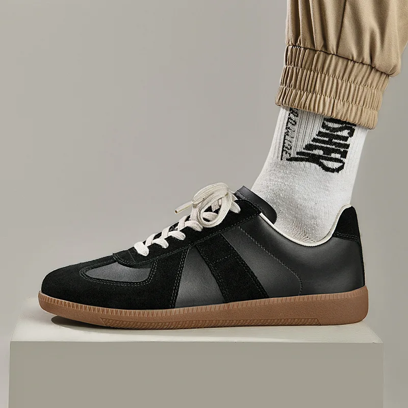 

Men's Fashion Casual Shoes Unisex Sports Couple White Lightweight Sports Shoes Retro Comfortable Soft Sneakers Versatile Loafers