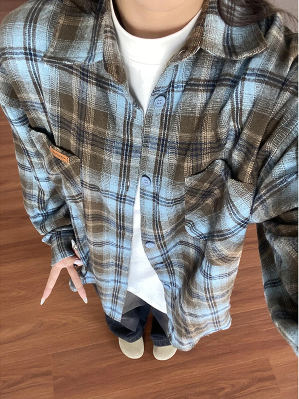 

Мужская осенняя рубашка-пальто в сине-коричневую клетку с длинным рукавом в американском ретро-стиле, свободного кроя, с эффектом премиум-класса, влагоотталкивающая.