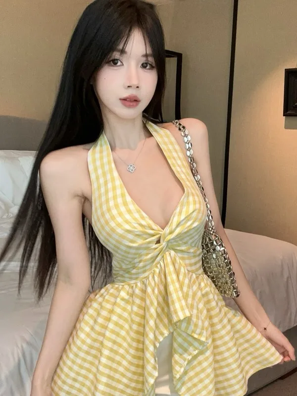 

Vacation Travel Knot Twist Color Block Plaid Neck Hanging Strapless Design Sense Sleeveless Top Women's Fashion Summer 2025