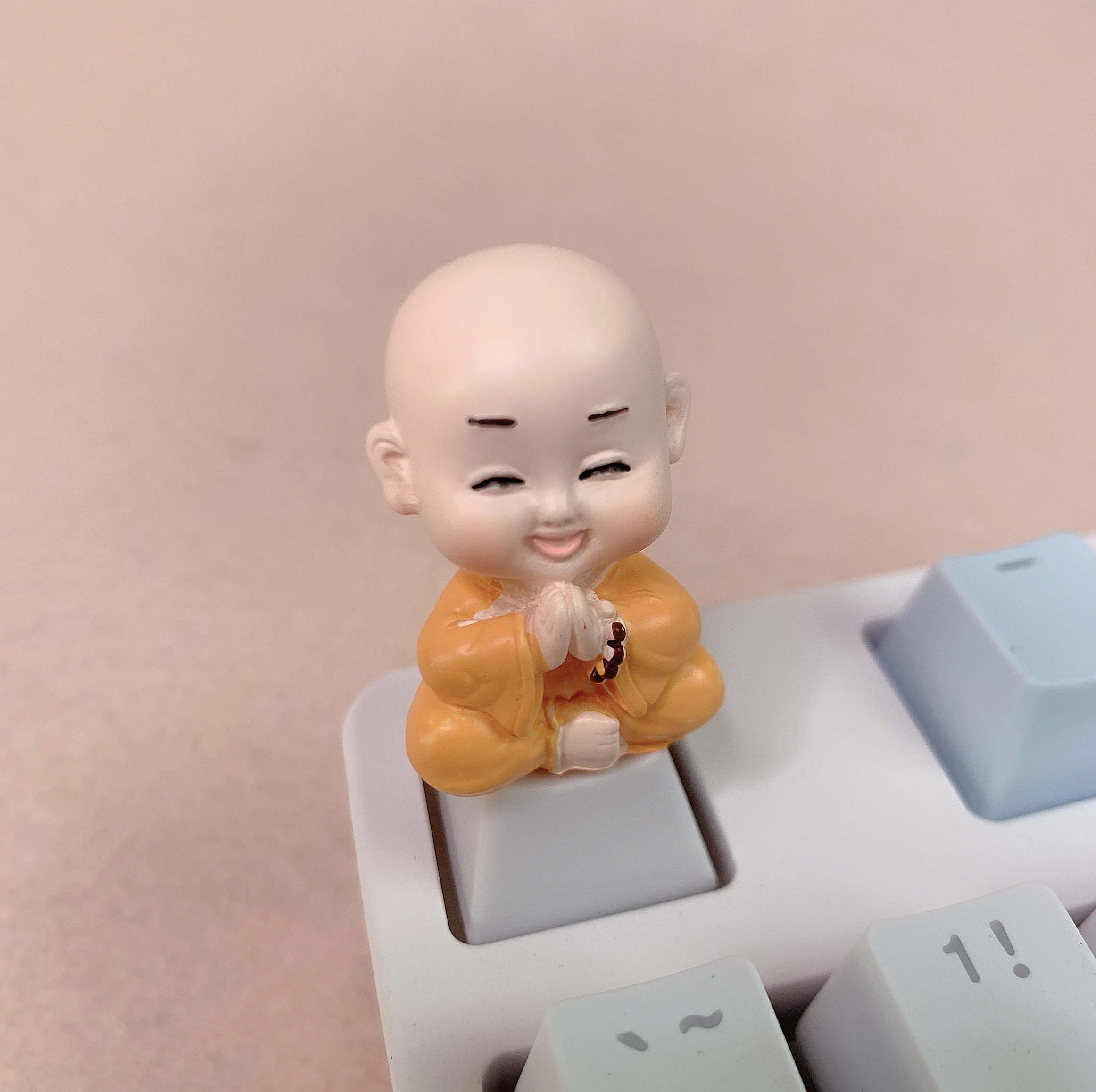 

Keycap cute little monk novice mechanical keyboard keycap