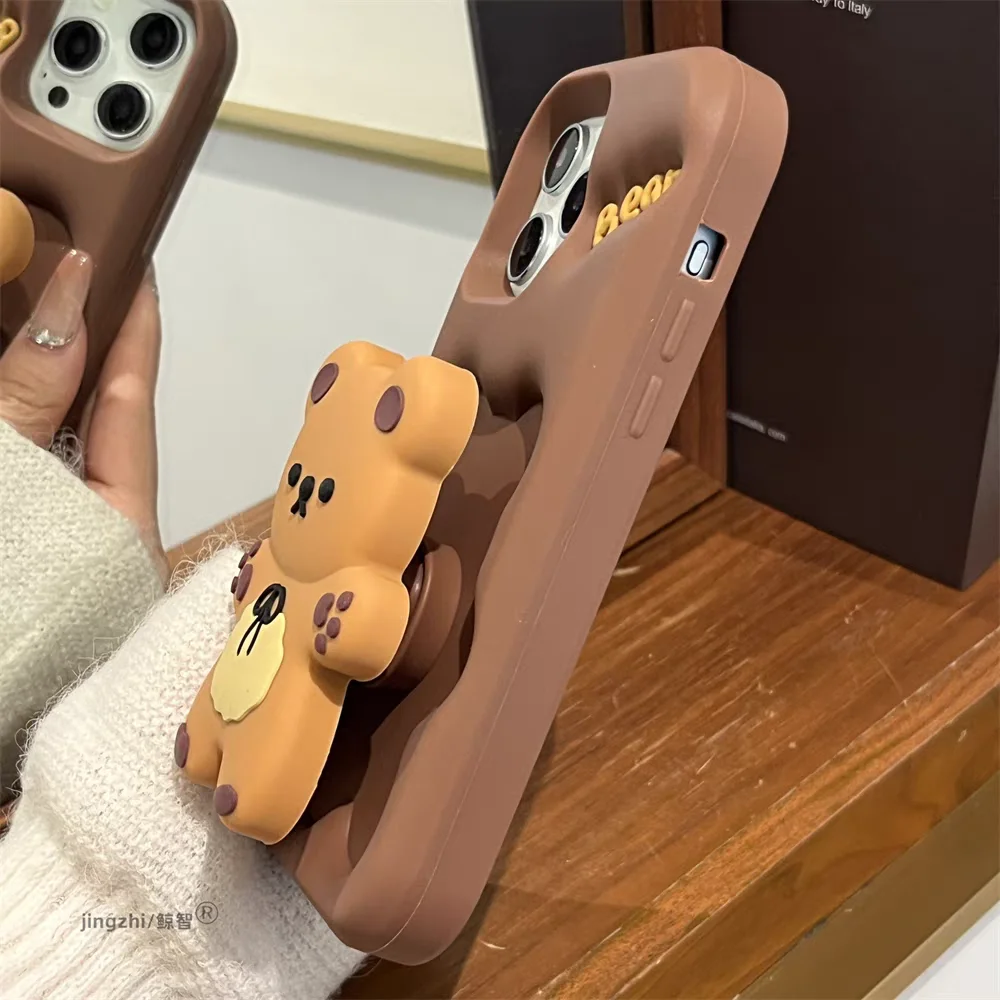 حافظة لهاتف سامسونج جالاكسي لهاتف جالاكسي S23Ultra S24Ultra Cute Cartoon Bear Stand غطاء خلفي ناعم من السيليكون المقاوم للصدمات عالي الجودة