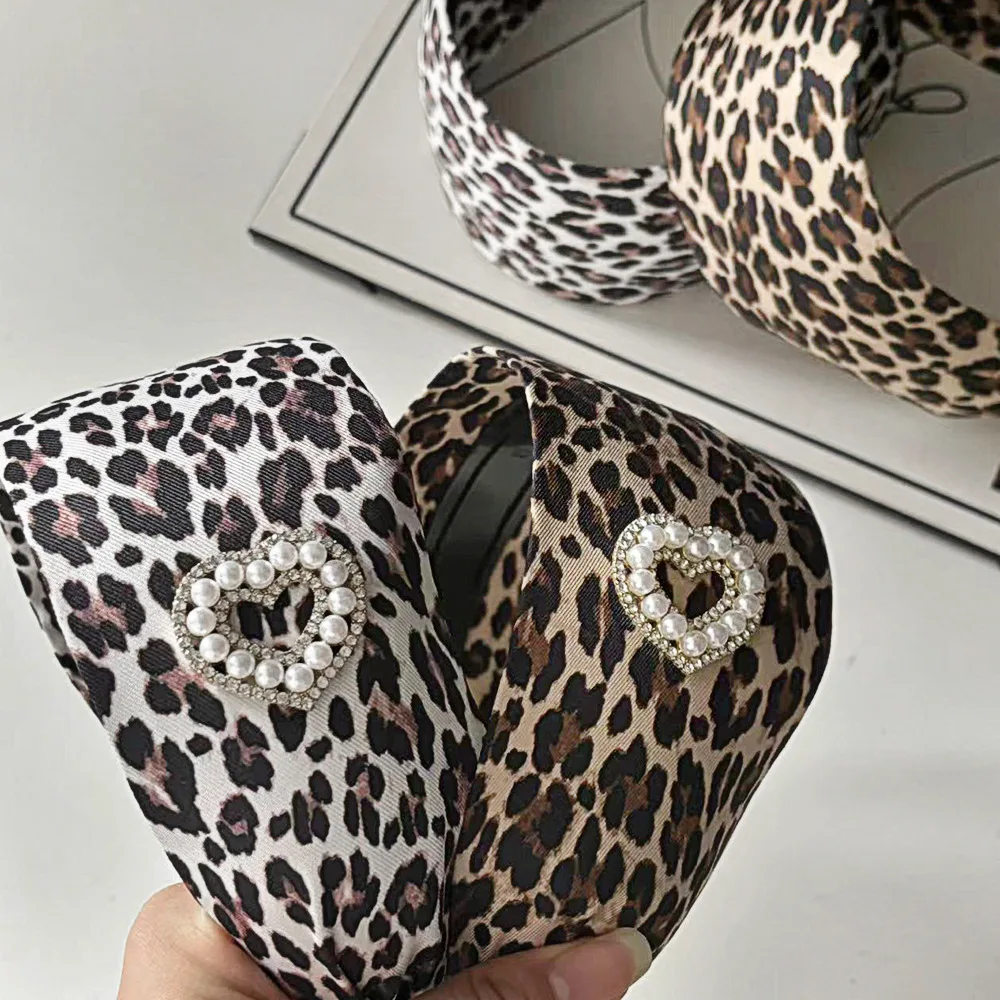 

Leopard Print Hair Hoop Wide Headband Non-Slip Design Soft Comfort for Women Girls Party Events Hair Accessories Headwear