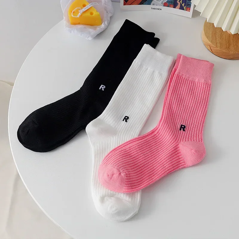 Long Cute Socks Women Knitting Cotton Letter R Crew Kawaii Beautiful Ladies Designer Socks High Art Warm