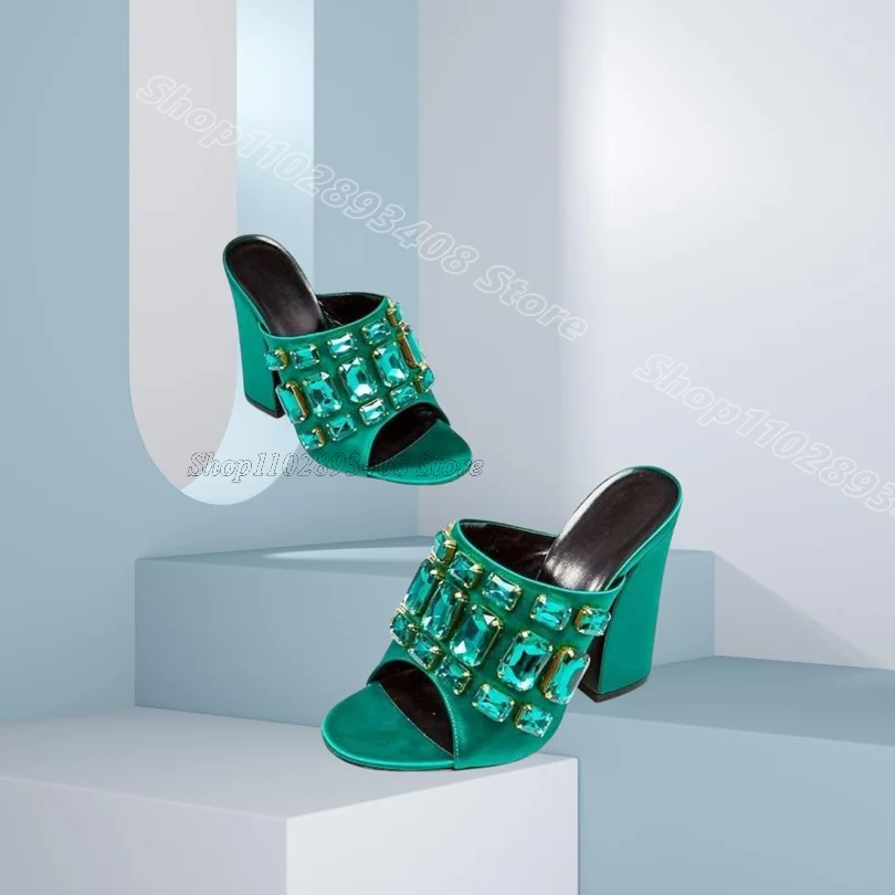 

Green Crystal Decor Slippers Open Toe Summer Stylish British Style Design Women Casual Party Slippers 2025 Zapatos Para Mujere