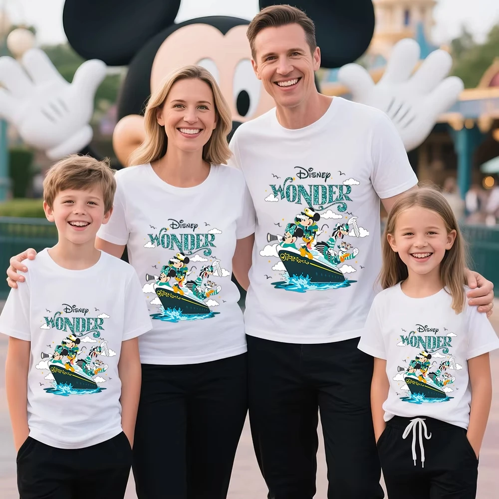 

Летняя футболка Disney Cruise 2026 с Микки Маусом для всей семьи, 100% хлопок, повседневная футболка с мультяшным принтом, милый топ в морском стиле