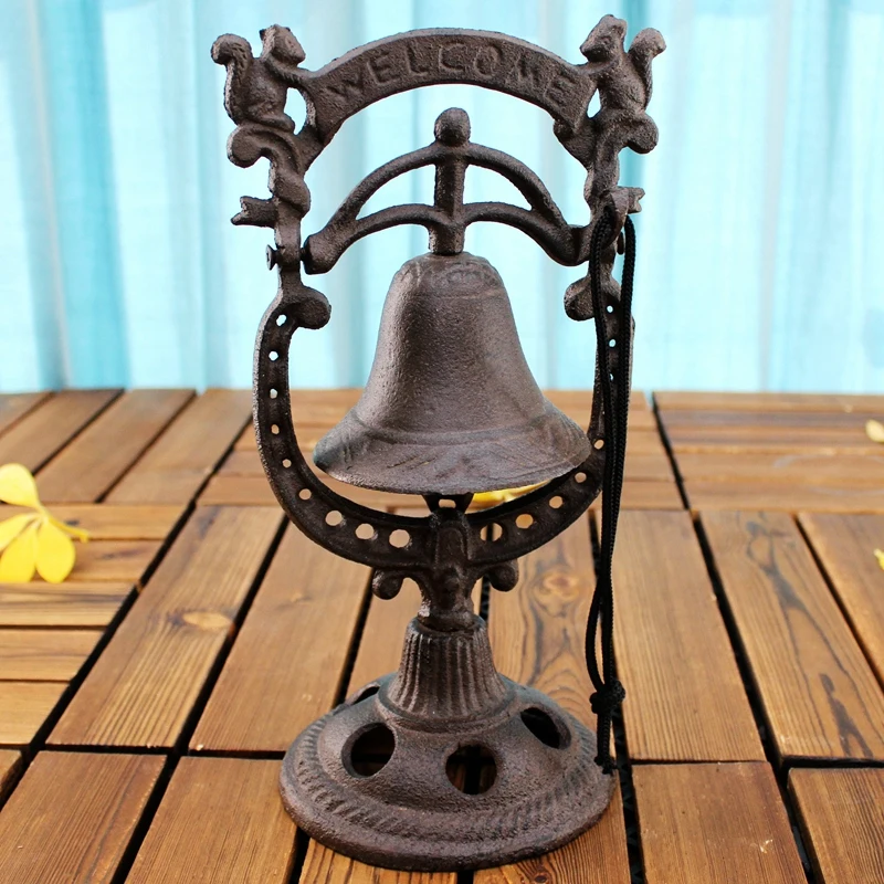 

Vintage Cast Iron Table Bell Hand Crank Desktop Ringing Bell Retro Decorative Bookstore Squirrel Welcome Bell Antique Craft