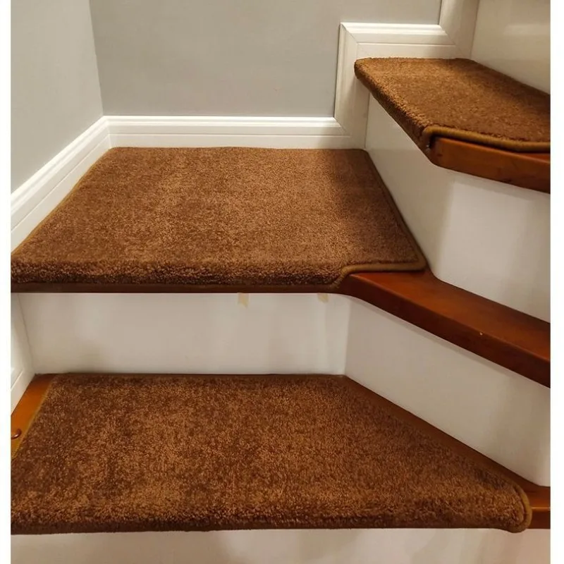 Tangga tangga warna solid sederhana yang dipertebal