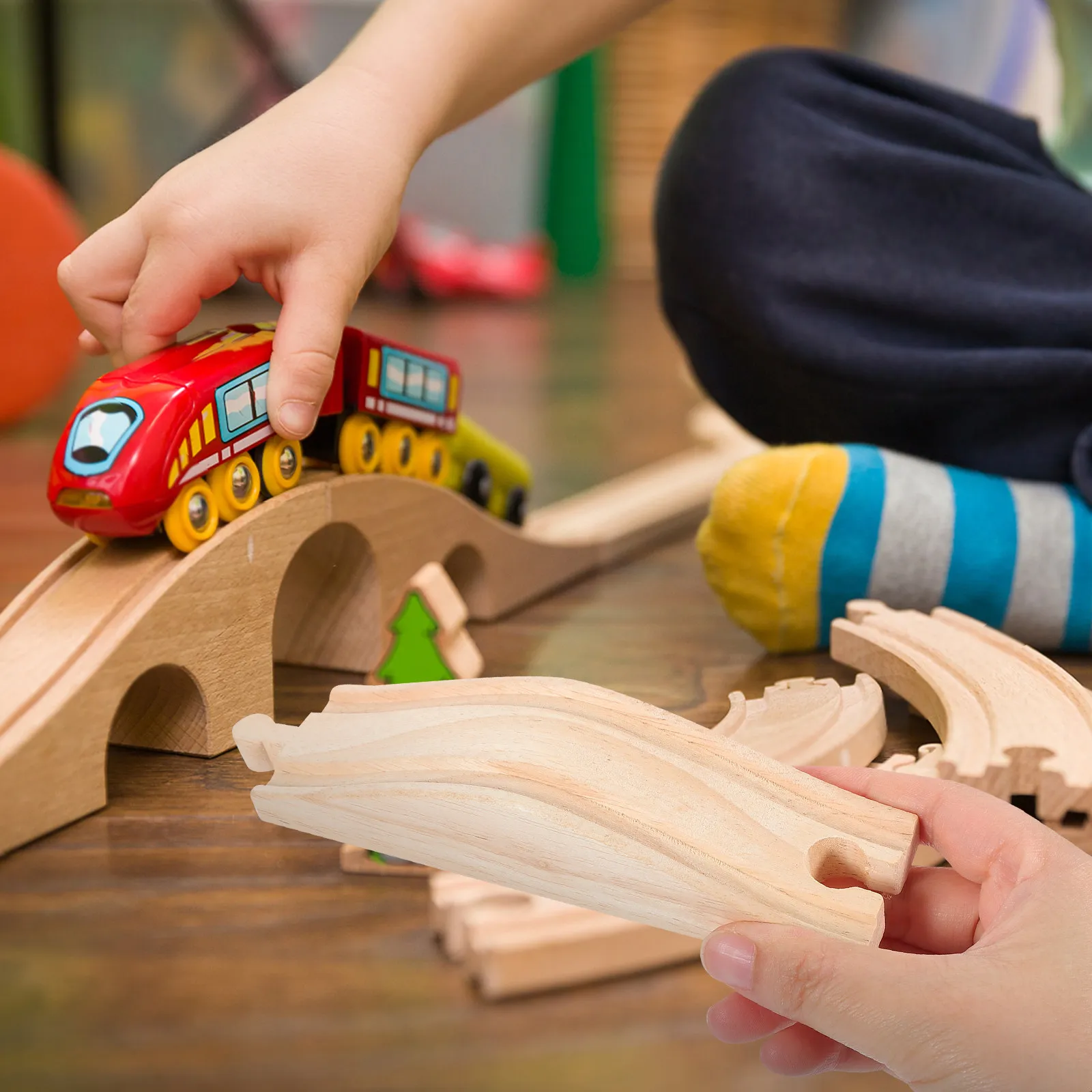

2Pcs Wooden Train Track Accessories Safe Construction Slopes Kit Educational Railway Track Play Set