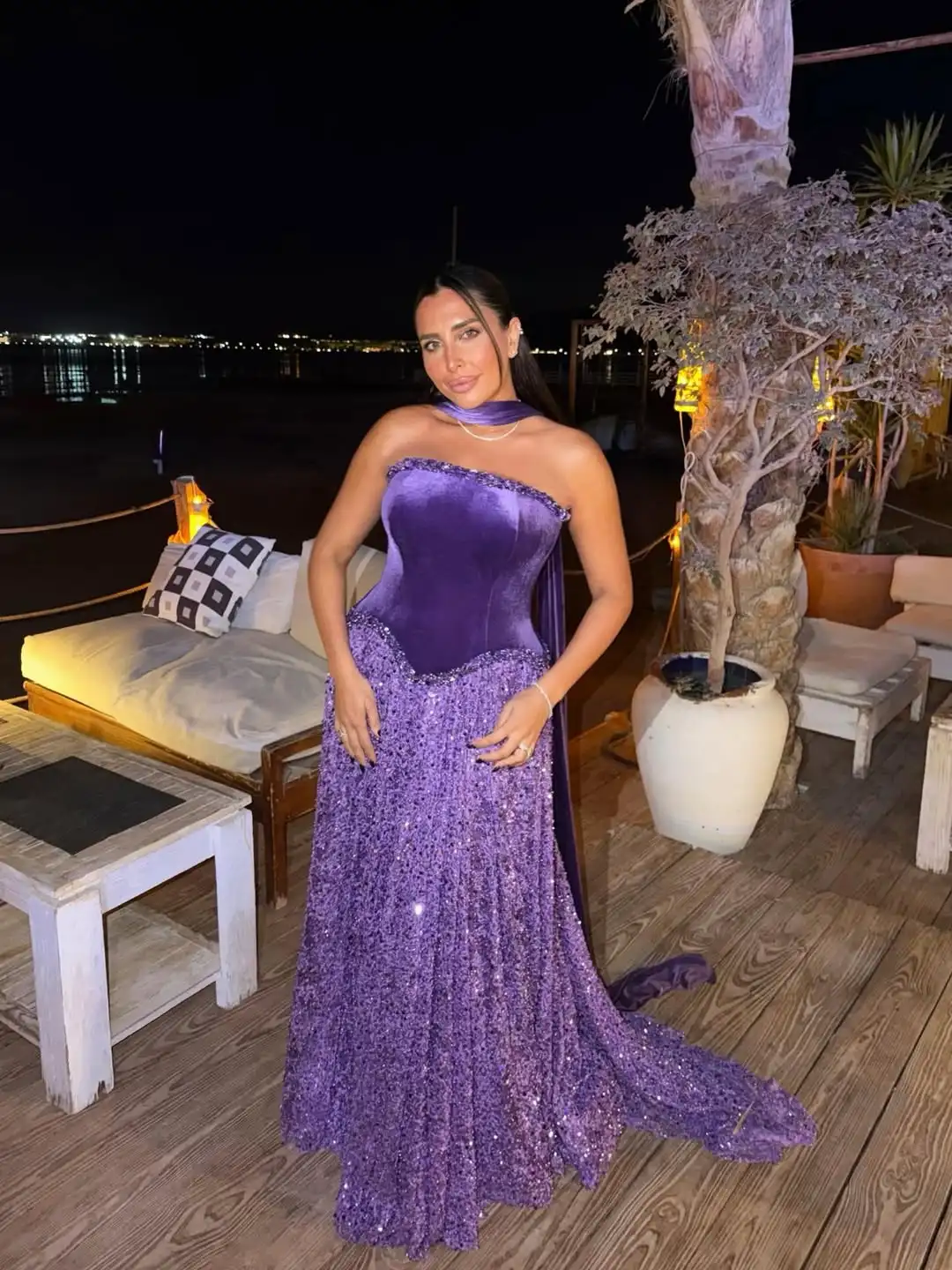 

Luxury Purple Saudi A Line Sexy Strapless Ribbon Sequin Draped Velvet Floor Length Formal Evening Prom Party Dress