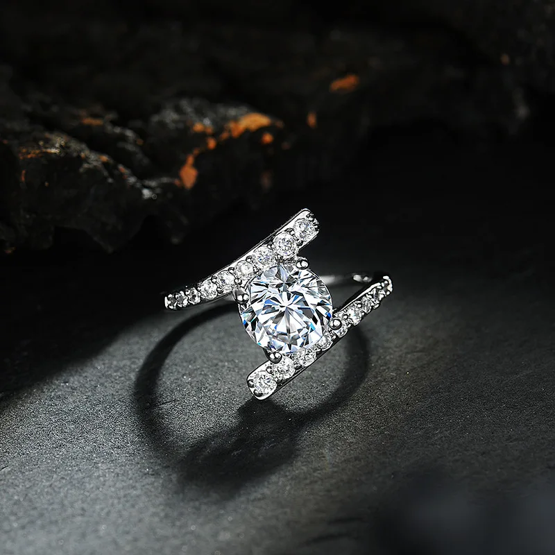 New 925 Sterling Silver Ring 1ct Moissanite Luxury for Women Wedding Jewelry Engagement Charm Party Fashion Top Quality Ring view 2