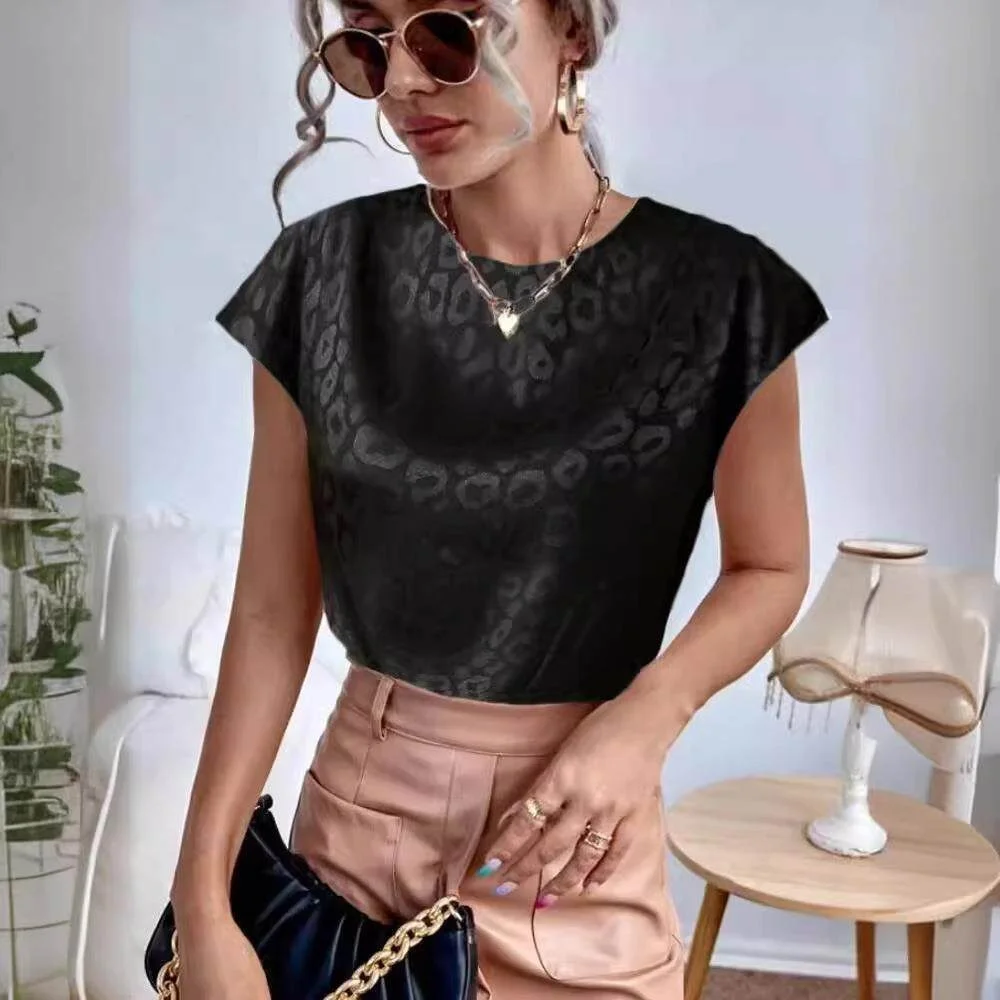 Ladies Casual round Neck T-Shirt with Floral Embroidery Loose Fit Short Sleeve in Polyester Cross-Border Popular Women's Wear view 4