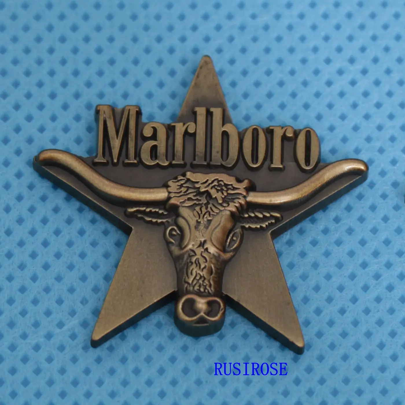 Manufacturers directly ordered personalized hollow metal brooch badge, business unit LOGO hollow badge