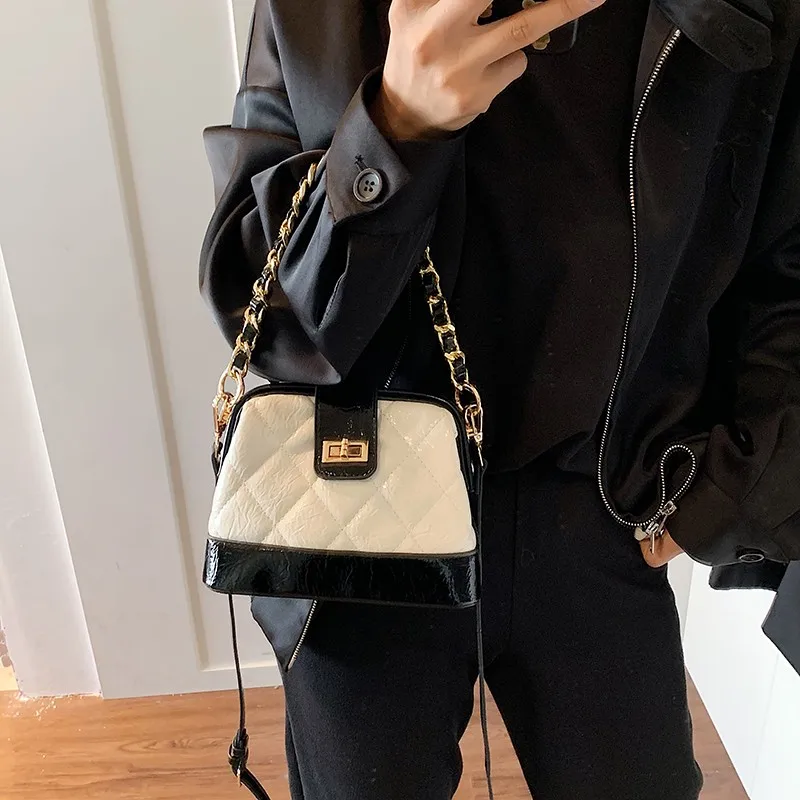 Elegant Ladies Leather Shoulder Bag Crossbody Messenger Tote Handbag By Famous Designer Luxury Brand For Classic Style