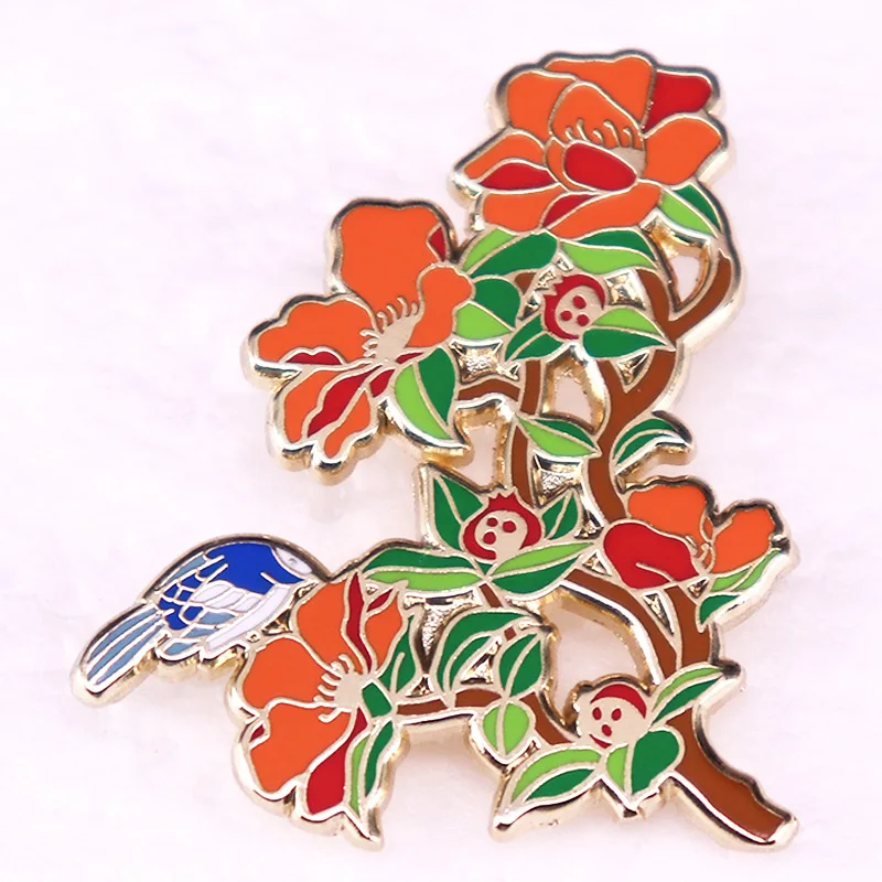 Pomegranate Flower Hard Enamel Pin Floral Lapel Badge Bird Brooch for Jewelry Accessory Gifts for Kids Friends Wholesale