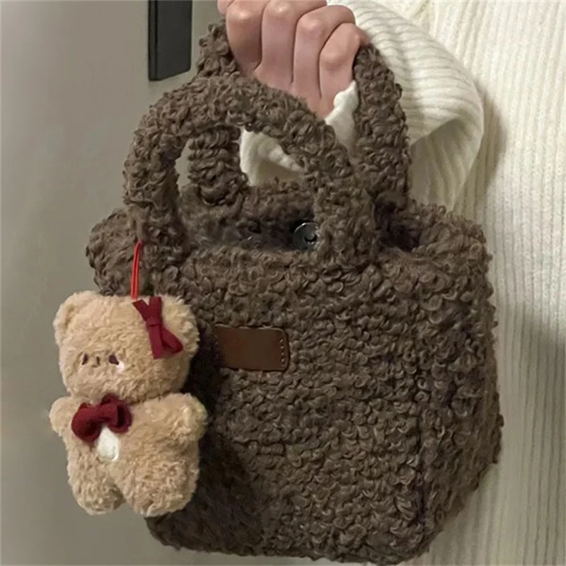 Korean Women\'s Luxury Plush Crossbody Bag High Quality Lamb Wool Material Bucket Bag Bear Decorative Plush Shoulder Bag