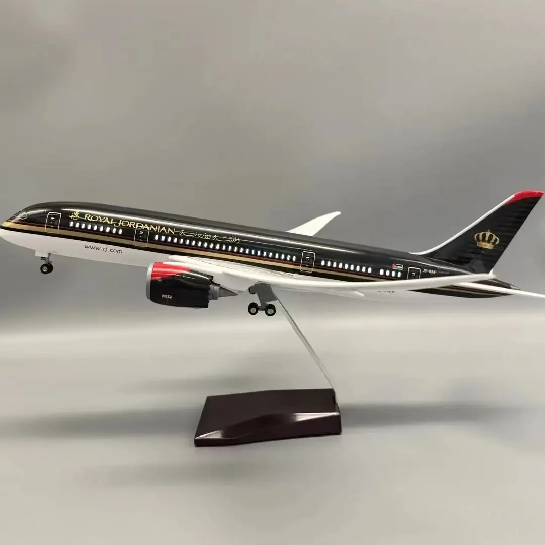 

Plane Model 47CM 1/130 Royal Jordanian Airplane Model B787die-casting Aircraft with LED Light(Touch or Sound Control) for Collec