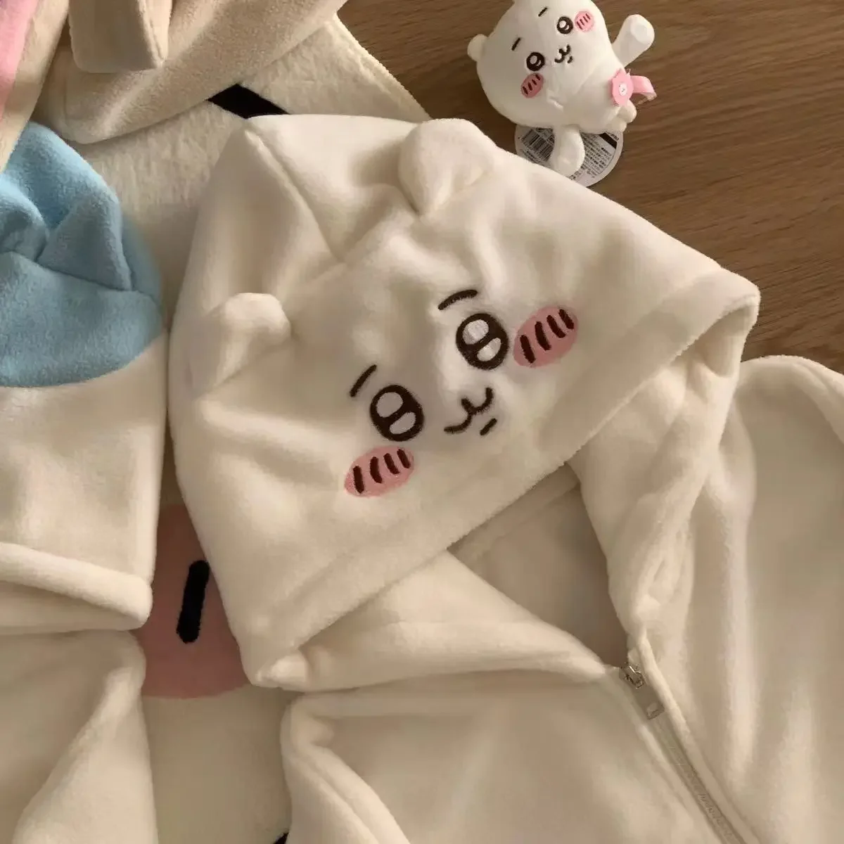 لطيف المرأة سميكة أفخم البلوز سترة الكرتون Chiikawa Hachiware الربيع الشتاء معطف دافئ أنيمي Kawaii الفتيات ملابس علوية من القطن #6