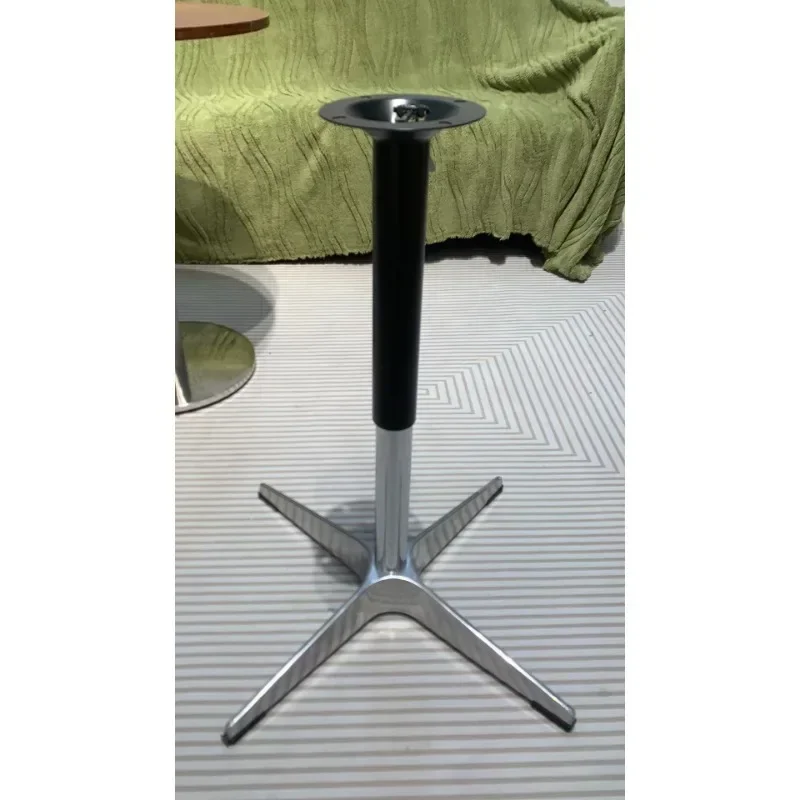 

-Cross table legs can be raised or lowered, commercial legs can be moved, metal table legs can be raised or lowered