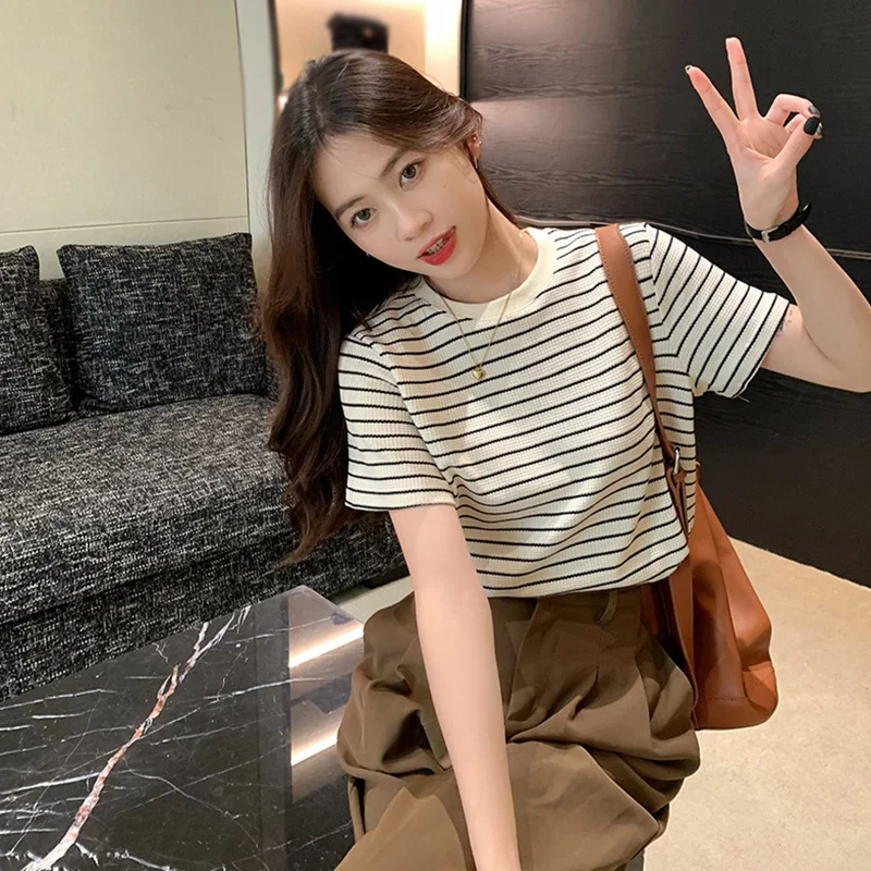 Summer  Women Vintage Striped T-shirts  Short-sleeve Fashion Loose Lazy All-match Chic French Style Literary Female Temperament