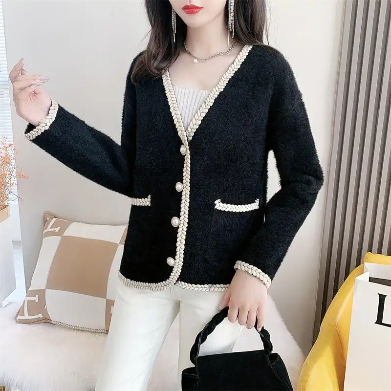 2023 New Women\'s Clothing Solid Color Knitted Long Sleeve V-Neck Loose Casual England Button Furry Sweaters Cardigan