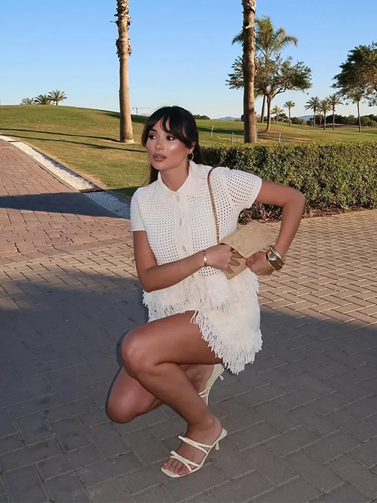 Elegant ผู้หญิงถักเสื้อสเวตเตอร์ถักชุดกระโปรง Hollow OUT Lapel ครึ่งแขนจีบกระโปรงมินิ 2025 ฤดูร้อน Lady 2 ชิ้นชุด