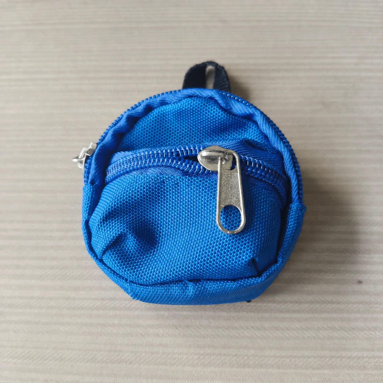1Pcs Mini Nylon Backpack Keychain Coin Purse Portable Zipper Pouch for Earbuds Coins Keys Colorful Cute Bag Charm for Women Men