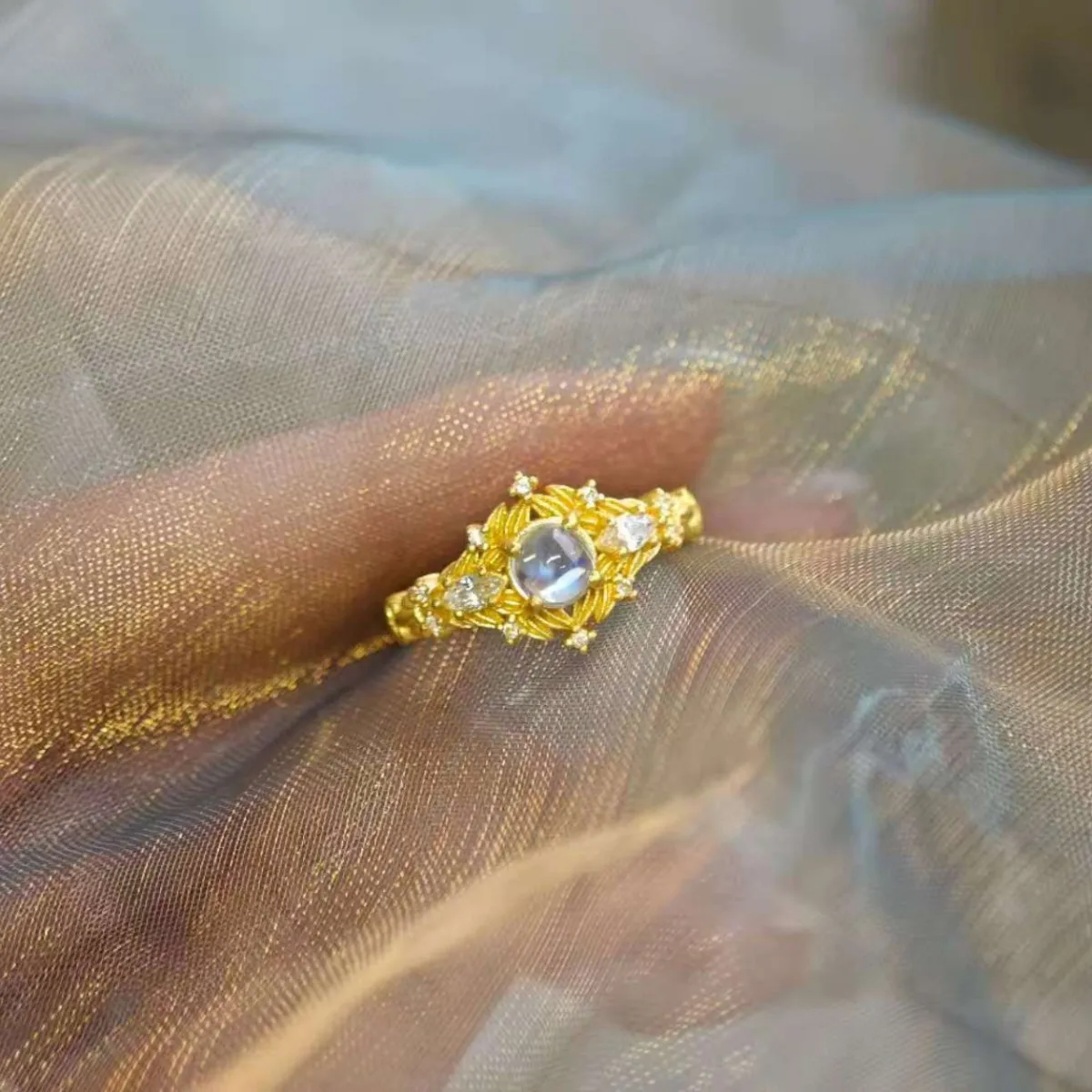 إلهام تصميم البطانة الماس الملونة Moonstone خواتم للنساء رائعة وراقية حالمة خاتم مجوهرات الزفاف هدية