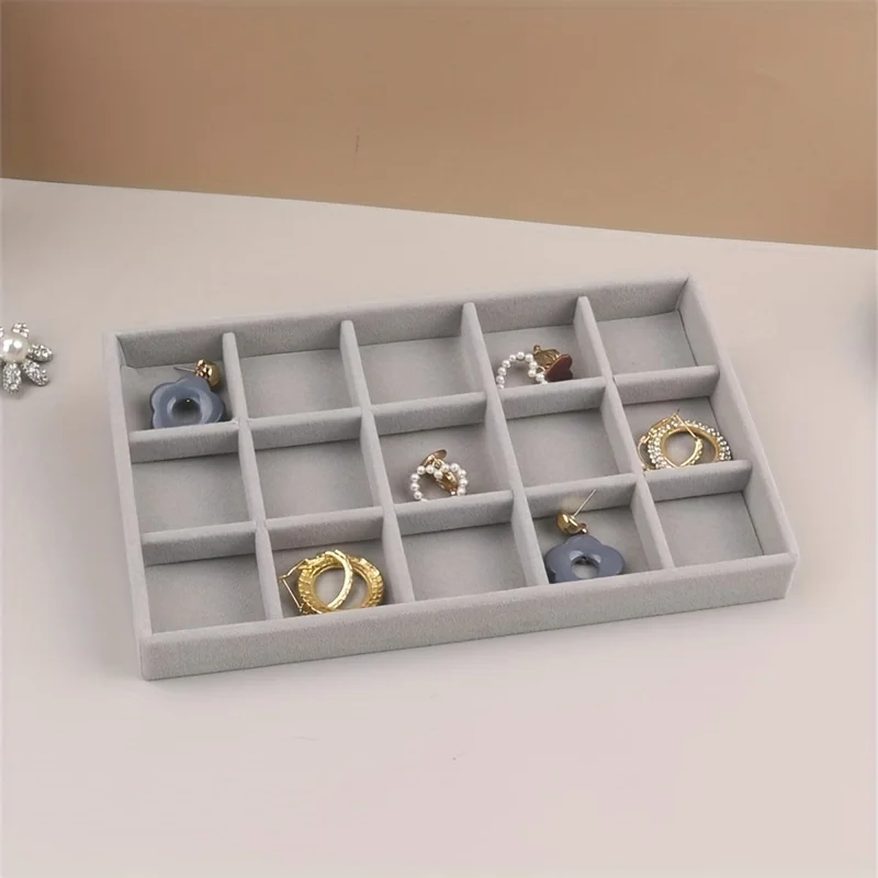 1 solid color ring jewelry storage box display box, can store rings, pendants, necklaces
