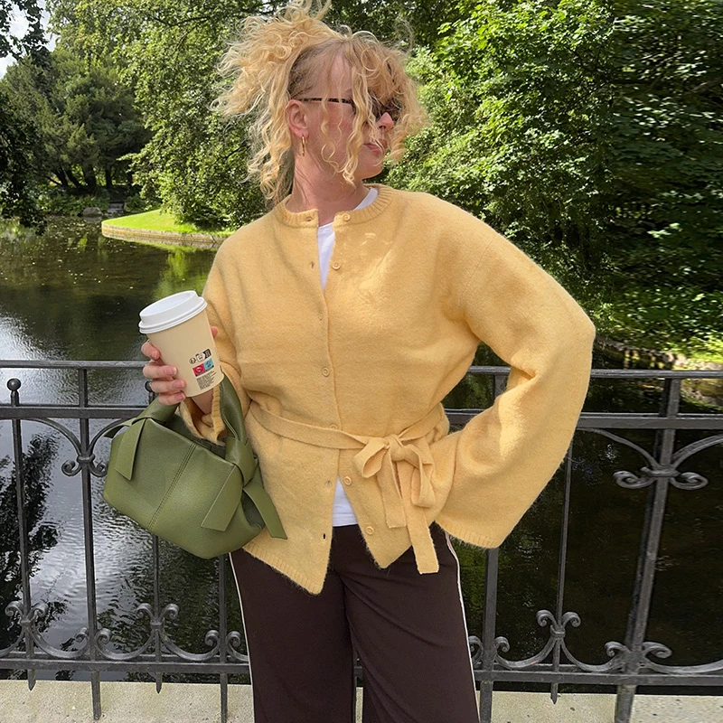 O-Ausschnitt Strickjacke mit Gürtel für Damen, Eleganter Rundhals-Cardigan mit Langen Ärmeln, Einreihig, Einfarbig, Schlanke Strickware, Schicke Damenmäntel, Neu – Detail 1