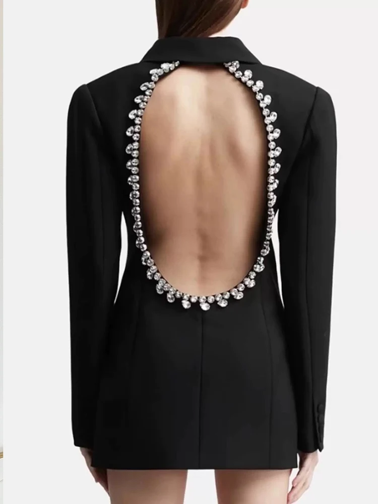 

Luxury 2024 autumn new sexy backless diamond designer loose suit jacket solid color lapel long sleeve fashion Joker blouse.
