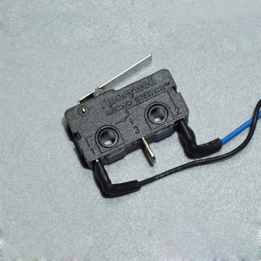 Small Micro Switch Limit Switch 3 Feet Black 0.5A,125/250VAC and 0.1A,48VDC マイクロスイッチ