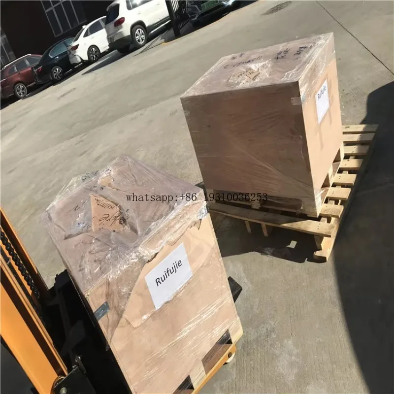 8-cylindrowy półhermetyczny kompresor Copeland Emerson D8SK3-7000-AWM/D do sprzętu chłodniczego