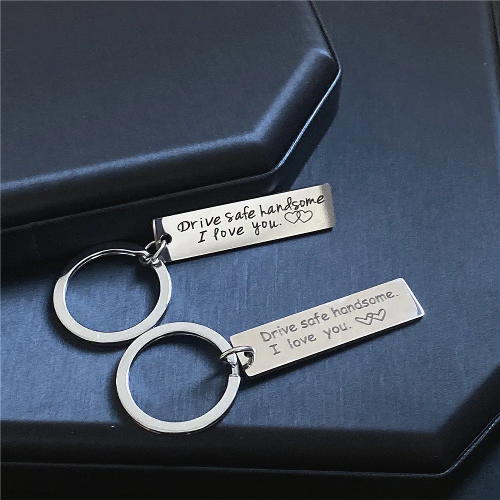 Fashion Keychain Engraved Drive Safe I Love You Keyring Gift for Couples Girlfriend Boyfriends Key Chain Rings Key Holder Gifts