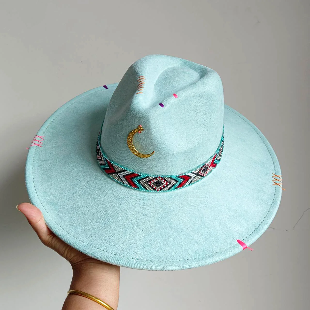 Hand-sewn suede wide-brimmed heart-shaped felt hat with tassel accessories for men and women jazz hats  sombrero chapeau femme