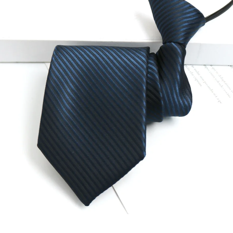 Dunkle diagonale Streifenkrawatte für Herren, marineblau, schwarz, mit Reißverschluss, für den Alltag, Geschäftstreffen, formelle Anlässe – Detail 3