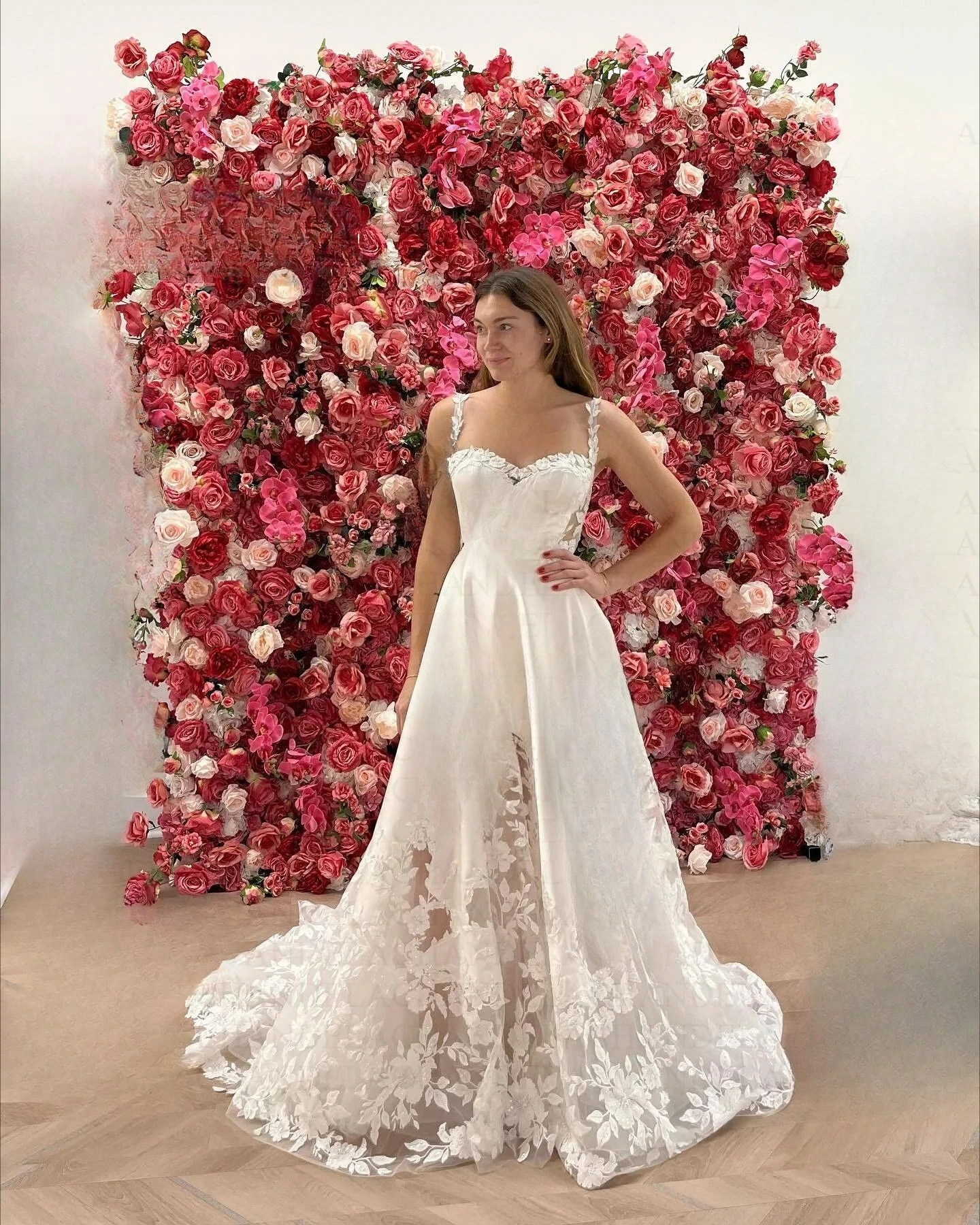 Classic A-line Wedding Dress Bridal Sweetheart Sleeveless Open Back Lace Appliques Vestido De Casamento Customised